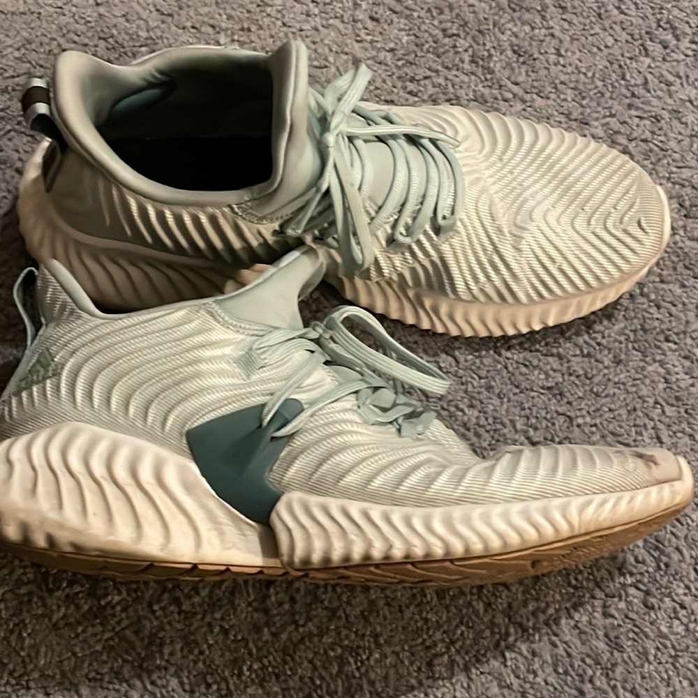 Adidas - Picture 2 of 3